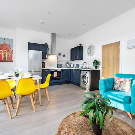 Queens Mile 1 With Free Parking By My Getaways Hove Buitenkant foto