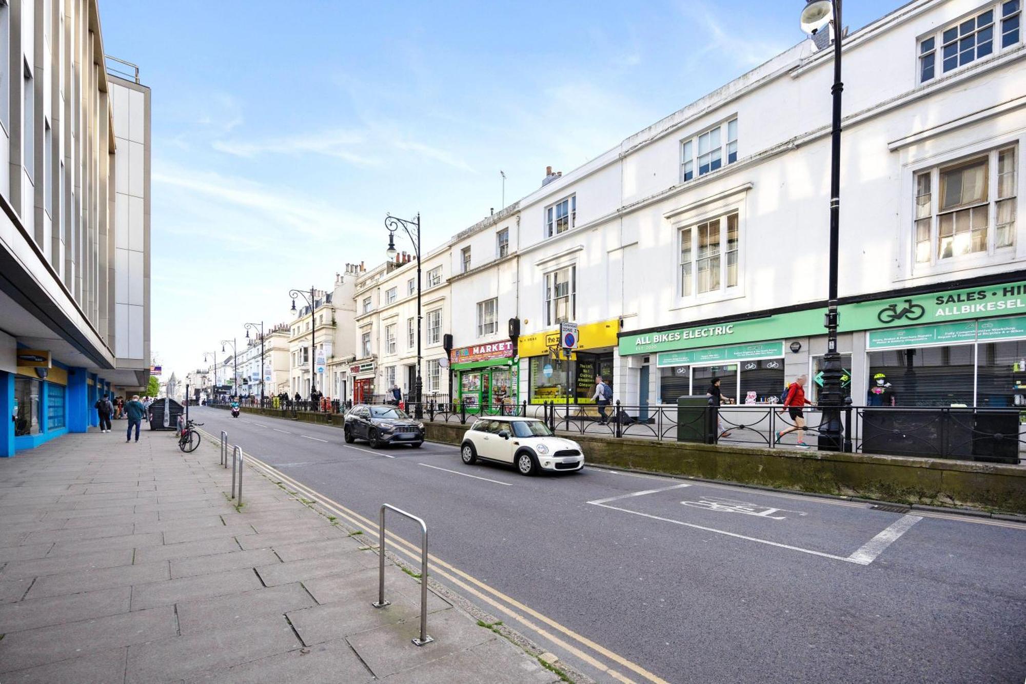 Queens Mile 1 With Free Parking By My Getaways Hove Buitenkant foto